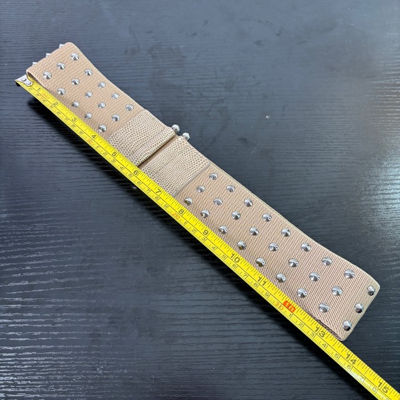 Betsey Johnson Elastic Wide Cinch Belt Silver Studs & Clasp Punk Rockabilly S/M - Picture 5 of 5